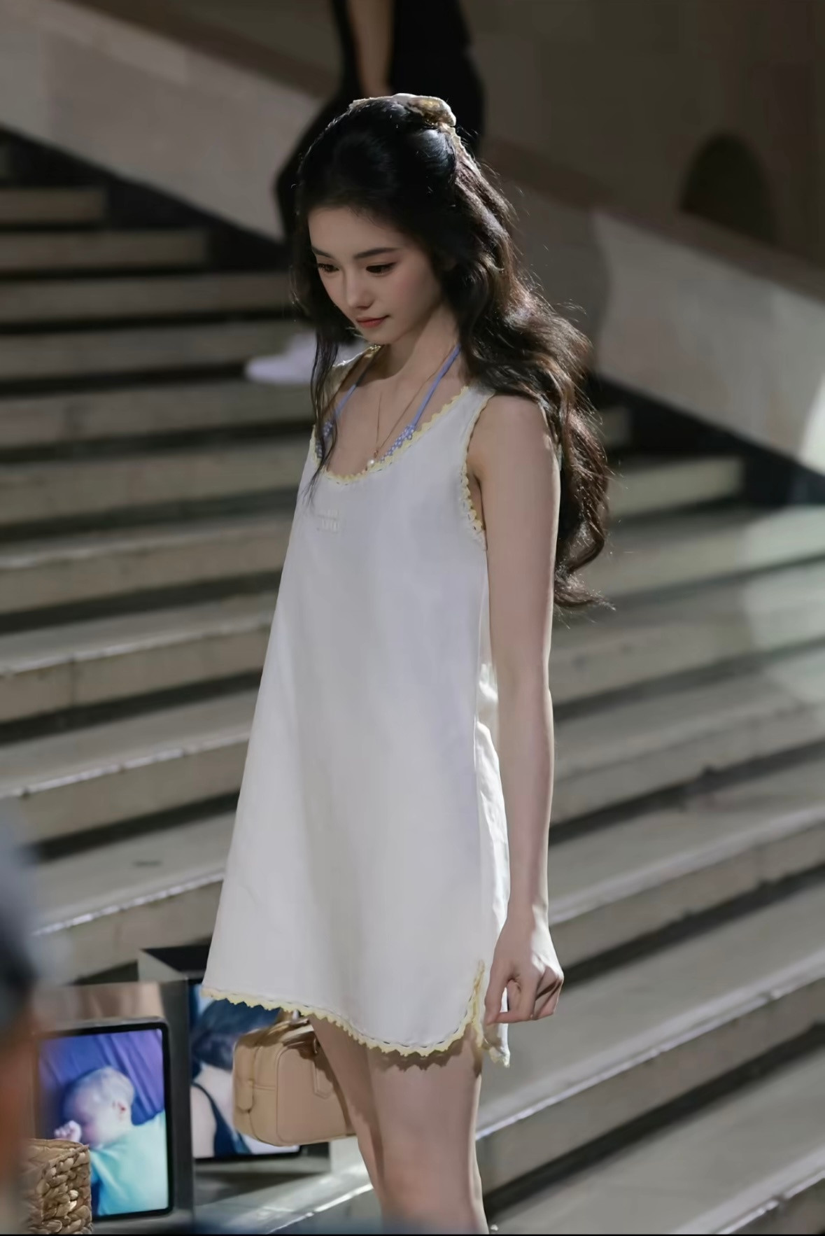 好美的身姿少女贤君