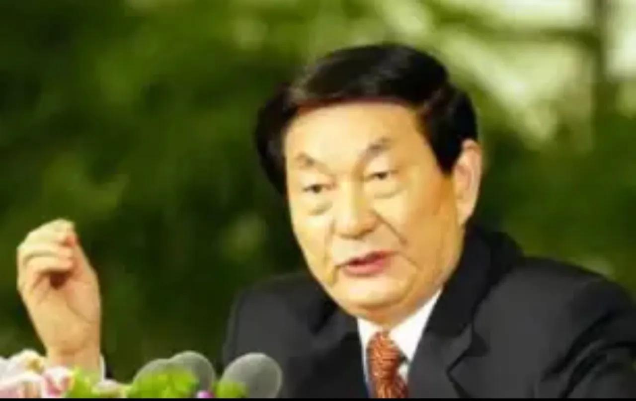 朱镕基总理是中国现代经济奠基人是中国上个世纪90年代经济转型期间的决定性人物