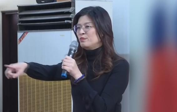 郑丽文要被换掉？台媒爆料显示，蓝营地方势力正筹划于2026年年底，撤下郑丽文，安