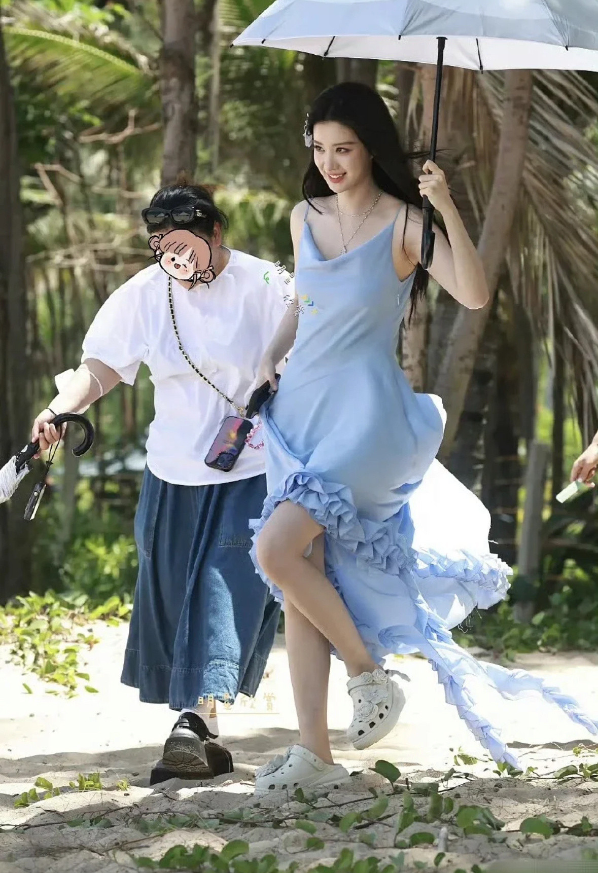 身高对于大美女来说太重要了，王楚然这就是大框架之美！男明星不够高和她同框都没有气
