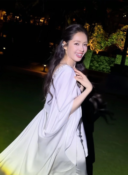 美貌配上智慧她就可以活的很好