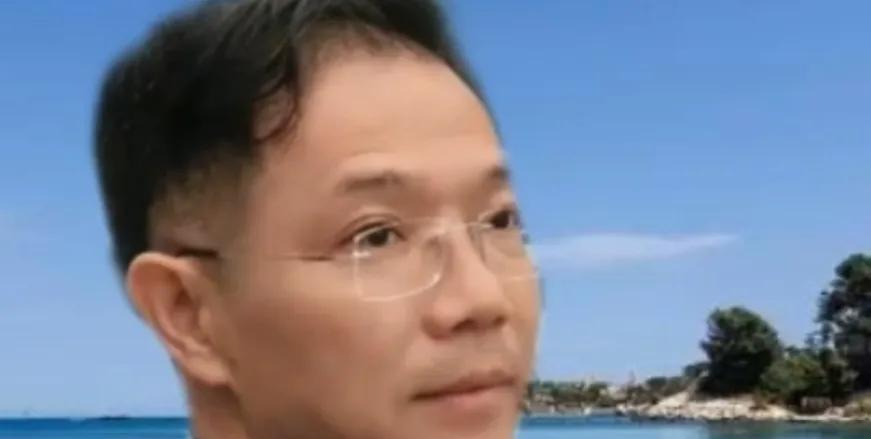 新动态：昨天李老师开会前收到死亡威胁昨天李老师在去开会现场路上直播时，有人进直