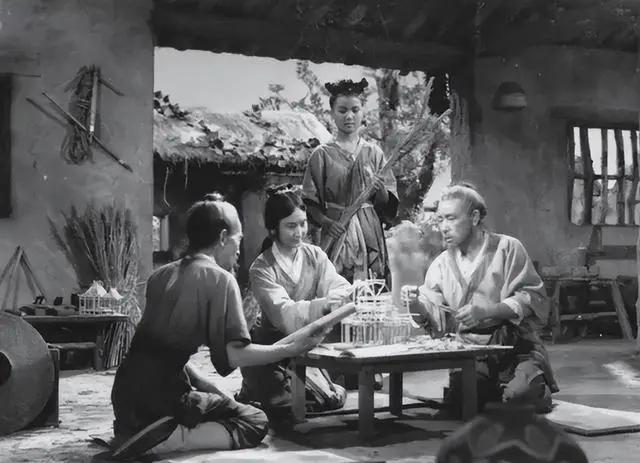 鲁班只是一名木匠，鲁班书为何成为禁书？翻开它的下卷你就明白公元前440年