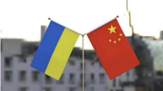 乌克兰现在知道中国好了，早干嘛去了，当初中国苦口婆心的劝阻俄乌冲突，泽连斯基连看