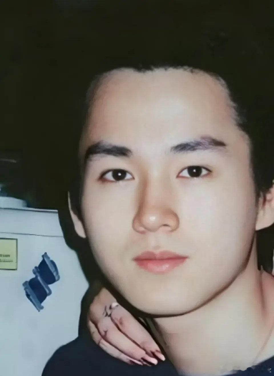 原来古二曝光的所有录音，并非他私下录制，而是秦雯要求古二记录的正常会议录音。古二