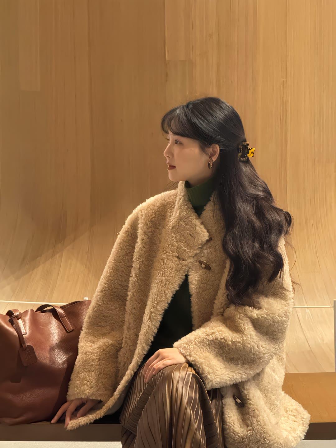 高级感穿搭，温柔风穿搭。秋冬高级温柔感穿搭:把松弛感穿在身上，是秋冬最舒服的浪漫