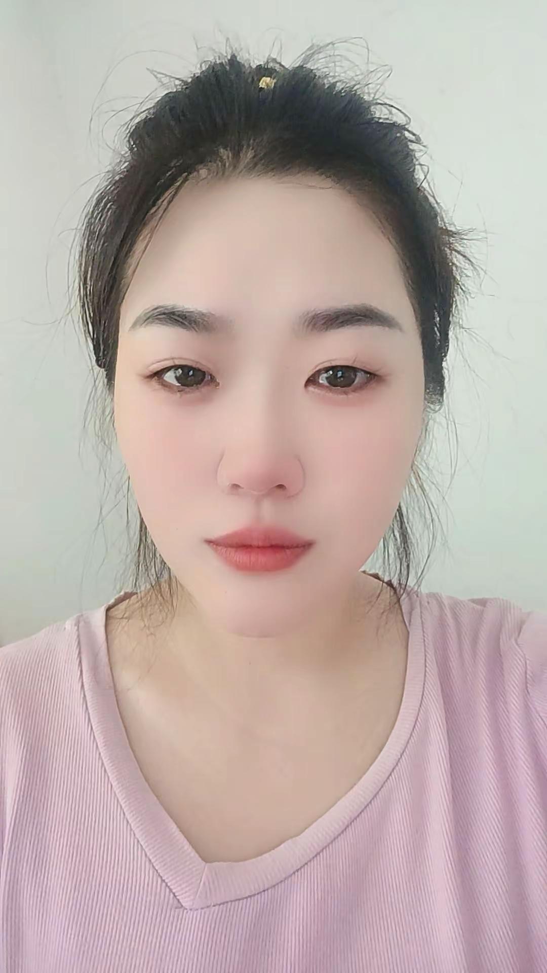 无人知我多狼狈，无人知我有多累，无人知我无路可退，更无人知我受了多少罪，无人知我