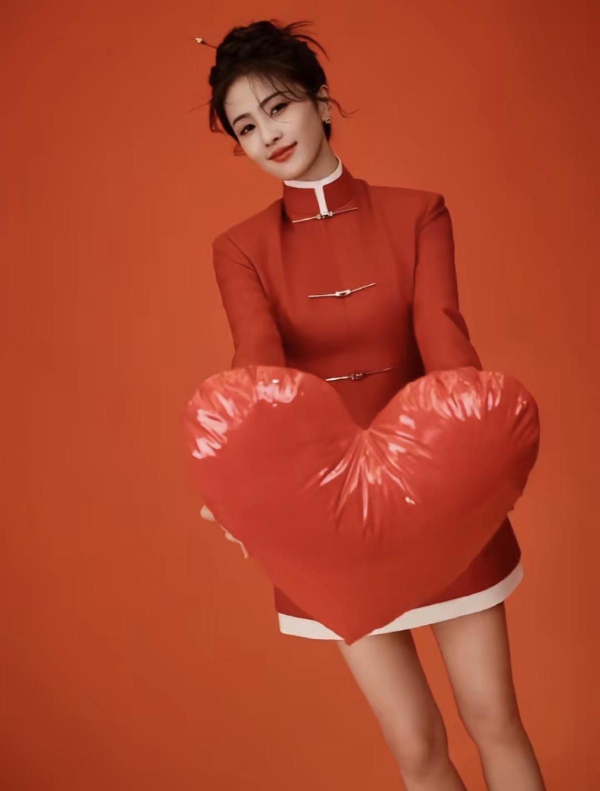  鸿运当头，白鹿送福！接住这波丙午年的顶级喜气🧨2红衣胜火，白鹿乘风2026，