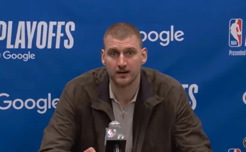 约老师这也太双标了吧？赛后，采访环节，被记者问到，是否后悔和麦丹的冲突？约基