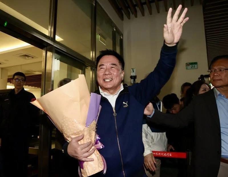 傅崐萁回应：蔡正元昨天入监服刑，国民党立委没有送的原因国民党立院党团总召傅崐