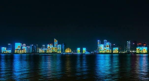 江浙不缺钱，夜里却安静得早：重庆长沙越晚越热闹，差别真不在收入一座城市到了夜