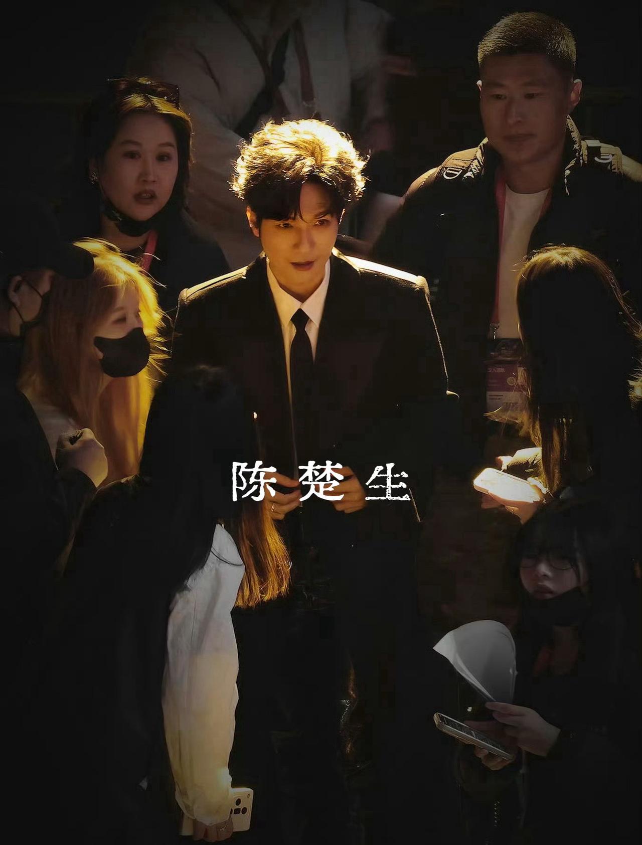 陈楚生无字辈反战三部曲。哇，还真是这样啊。这三首歌曲的核心都是反战、敬畏生命