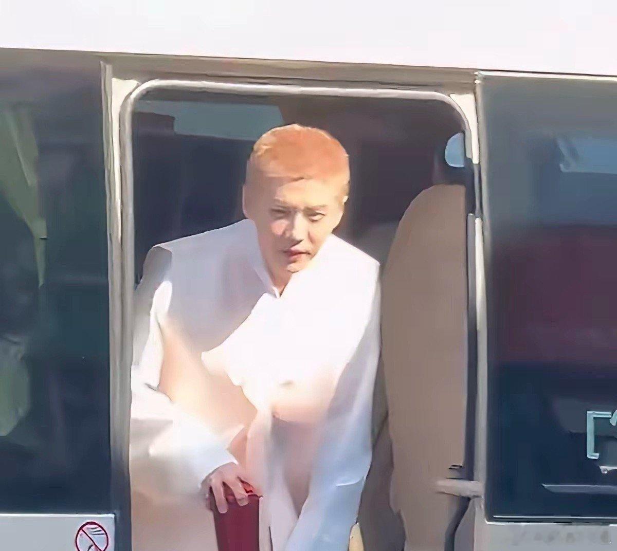 鹿晗这就是京圈佛子吗鹿晗，京圈佛子！5月15日，一向低调的鹿晗，突然冲上了热搜，