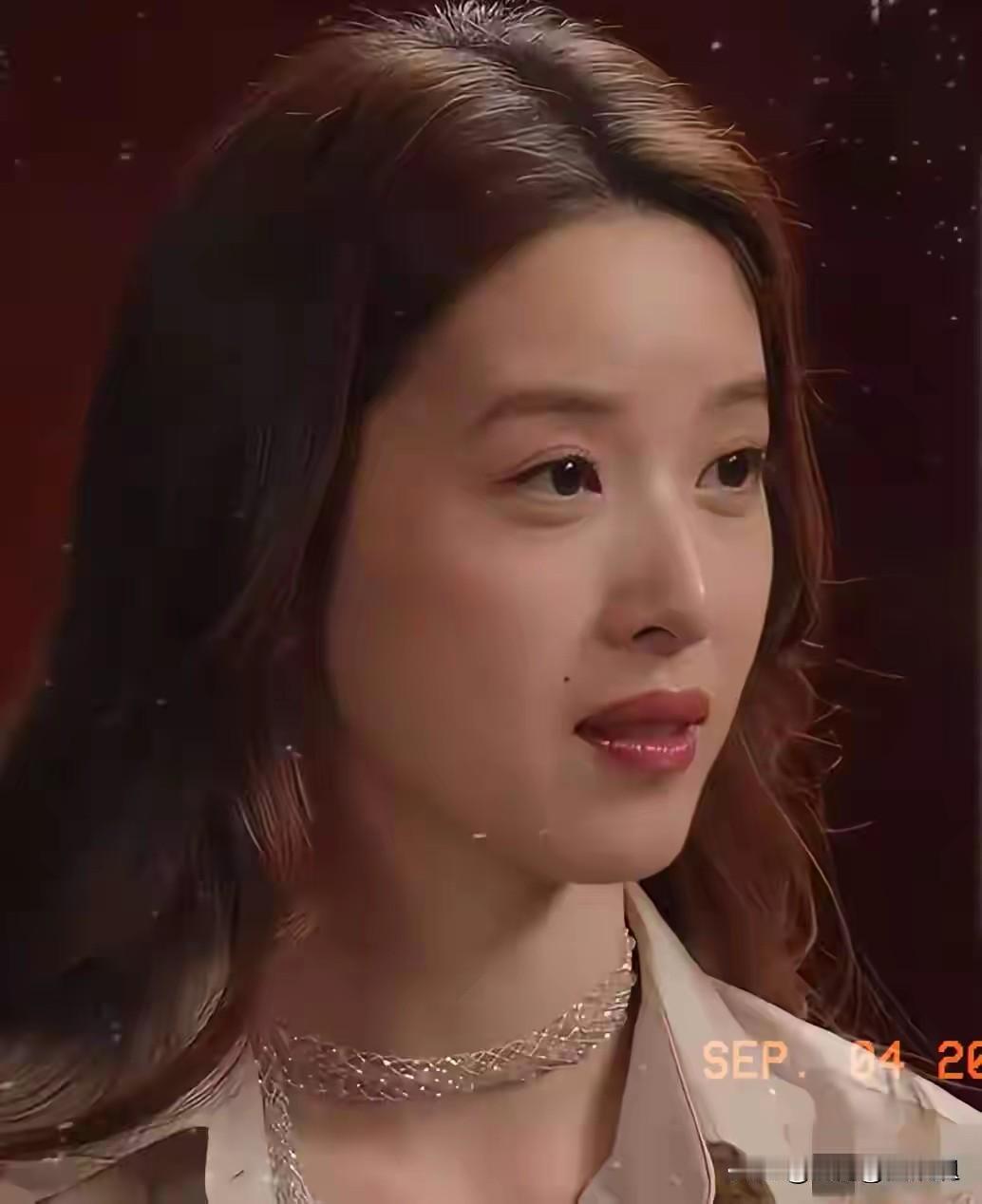章泽天访谈翻车：不是学识不够，是人生太过顺遂，缺少对真实世界的感知章泽天和