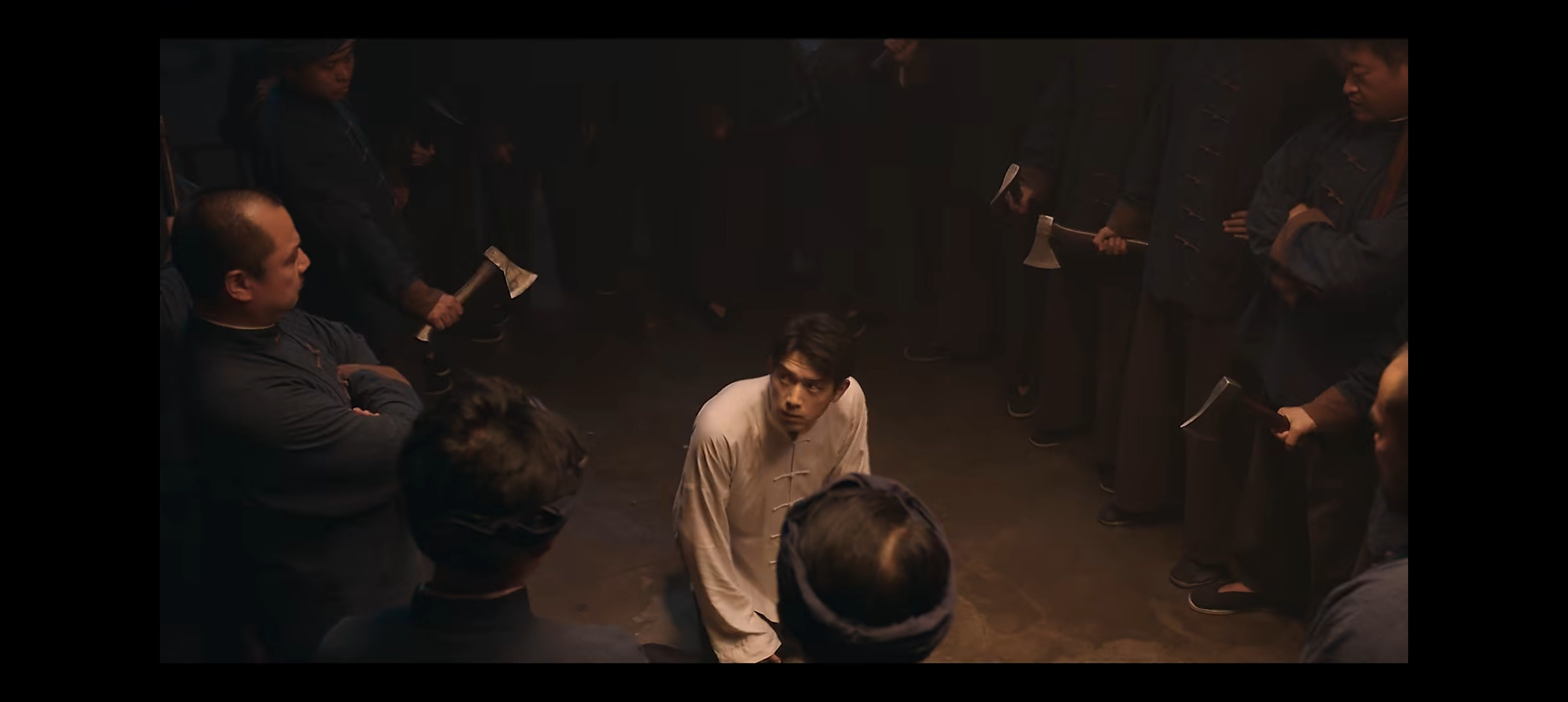 李现上官诚明这个少爷有点可怜兮兮的了被一堆人拿着斧头围住哈哈哈哈哈哈哈哈哈