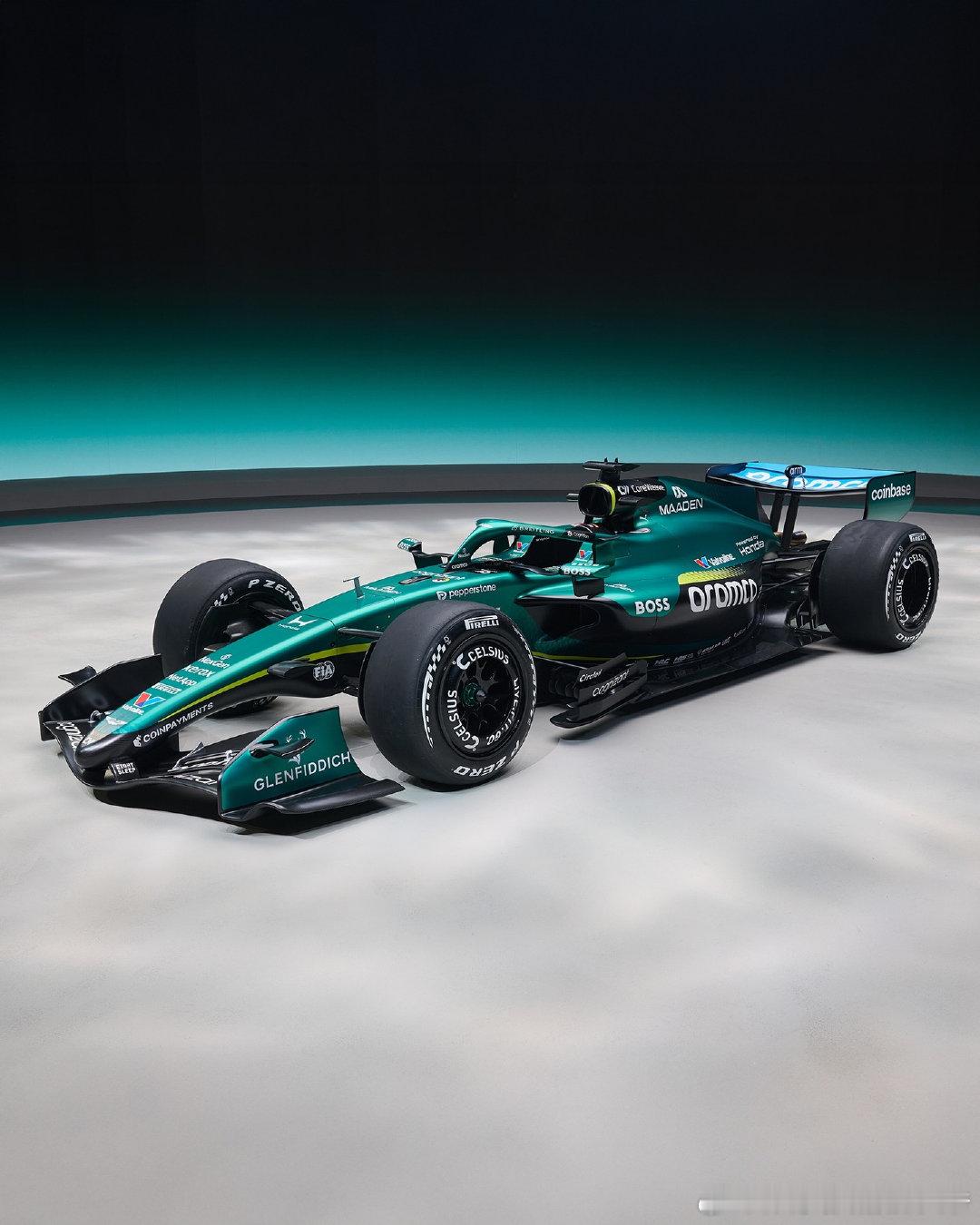 阿斯顿·马丁正式发布新车AMR26😍由传奇设计师纽维与他的银石团队共同设计✍️