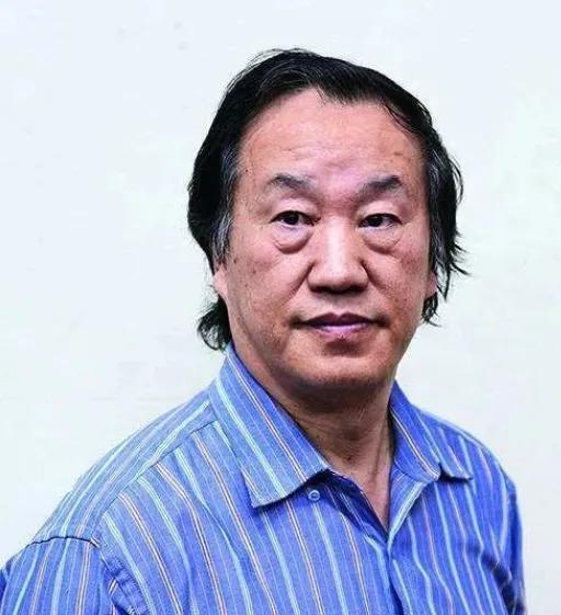 为了标新立异，践踏社会底线，这样的教授令人发指。清华美院一名教授，独出心裁，创作