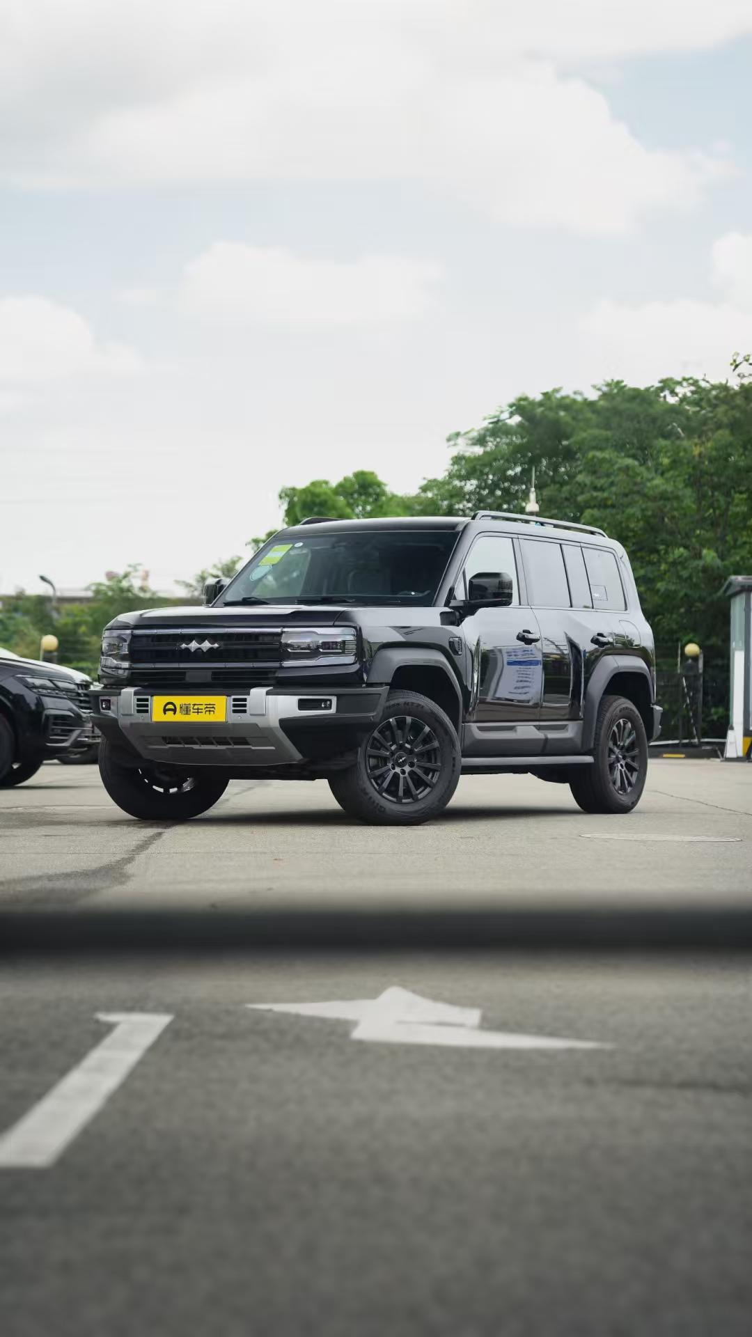 最近看到了一辆二手豹5，说实话，当时我真有点上头了——不是因为车多便宜，而是这台