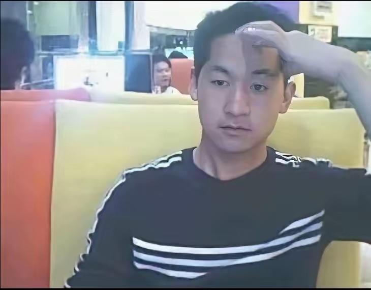 不得不说，佘智江胆子是真不小，还有黄有龙，看来基因这个东西真的太神奇了。