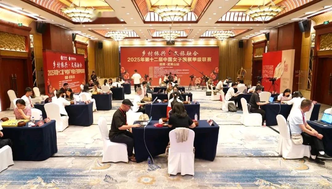 女子围甲精彩一幕：小魔女逆转胜女王杭州两队全胜领跑上海星三连败垫底
