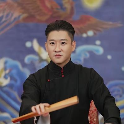 【著名相声演员曹云金算不算相声的扛旗人呢？】今日，聊聊著名相声演员、郭德纲前大