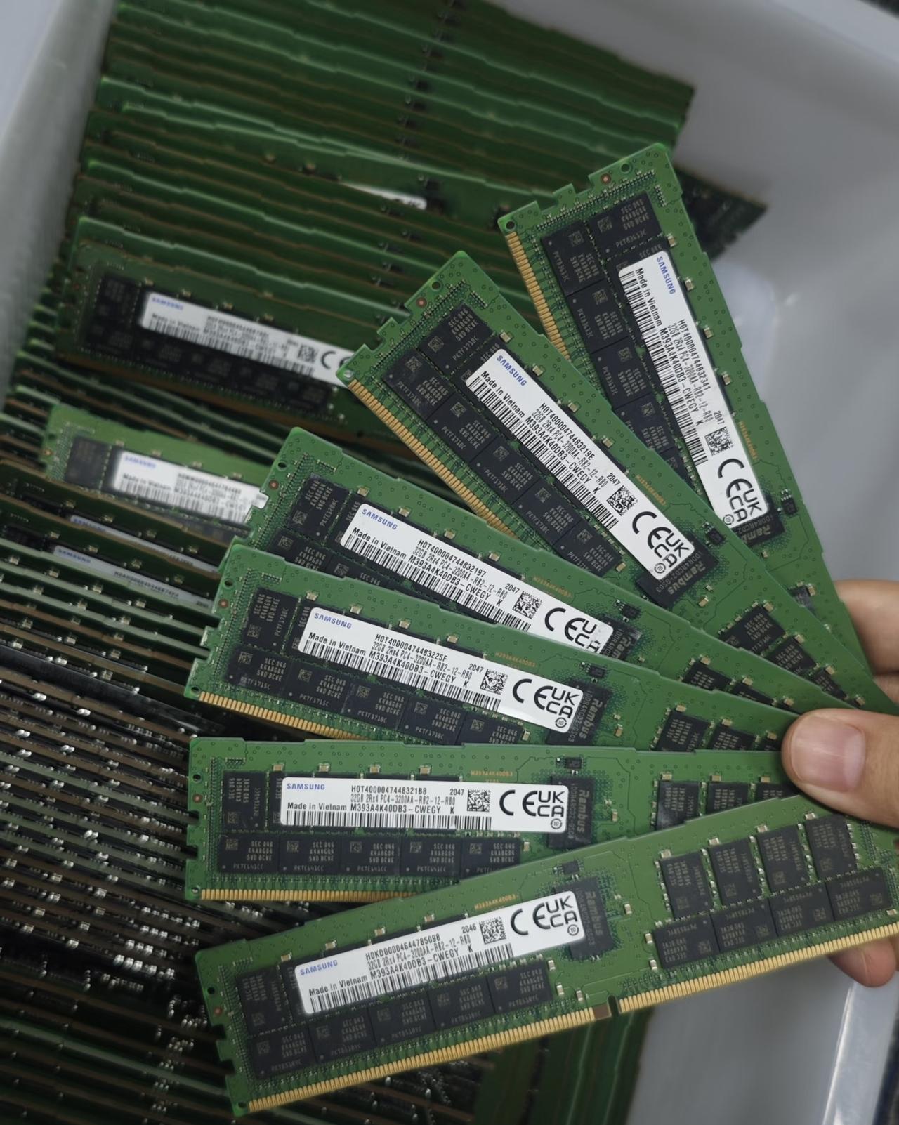 终于弄明白了为什么AI越火，内存条反而越便宜，不是因为AI不火了，也不是内存条