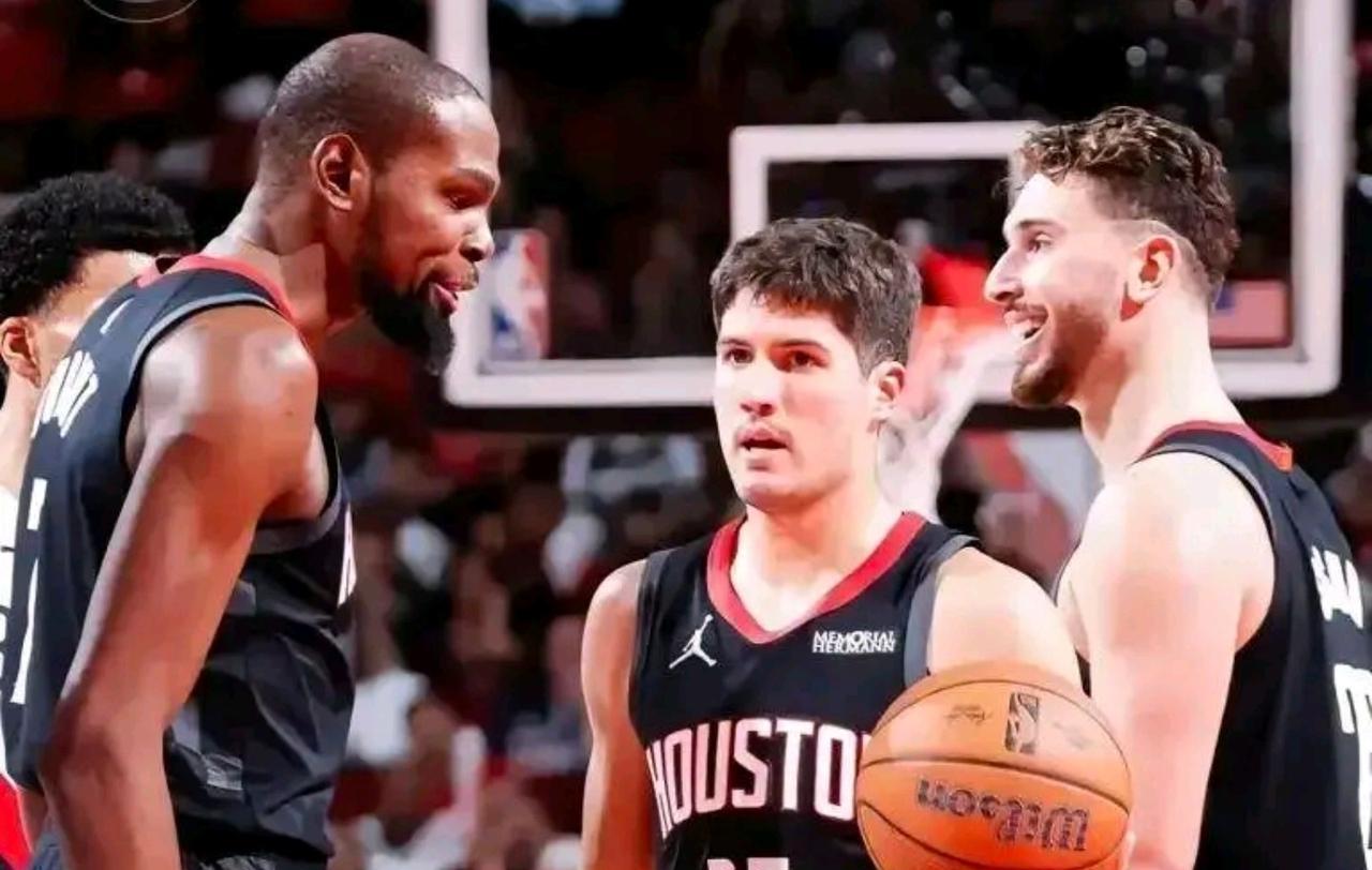 买断来火箭可以，必须立规矩，火箭主教练随时有权力dnp他，如果出现一次眼神防守，