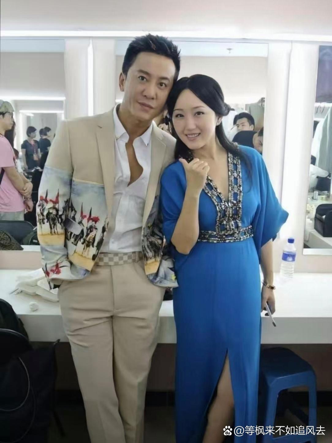 毛宁和杨钰莹，多年后又合照了。