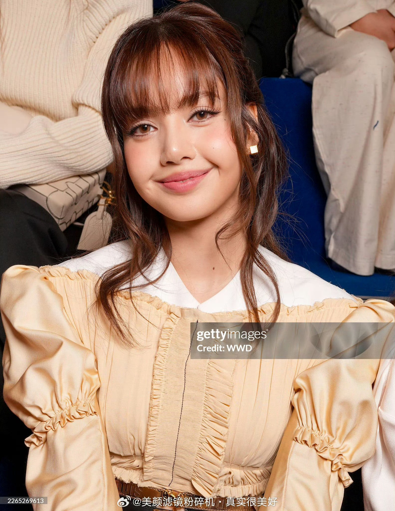 讲真，特效都搞不出这样的苹果肌