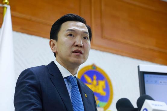 蒙古议长刚从中国回去没几天，总理的位子就落在了他手上 这一快节奏人事变动，发