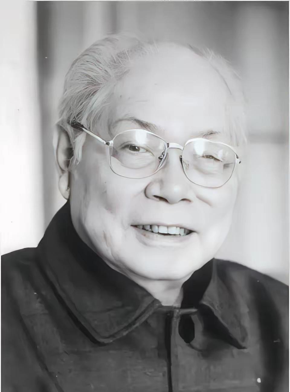 1949年1月的一天晚上，地下党马识途刚回到公馆，正要跨进大门时，看到房东家的保