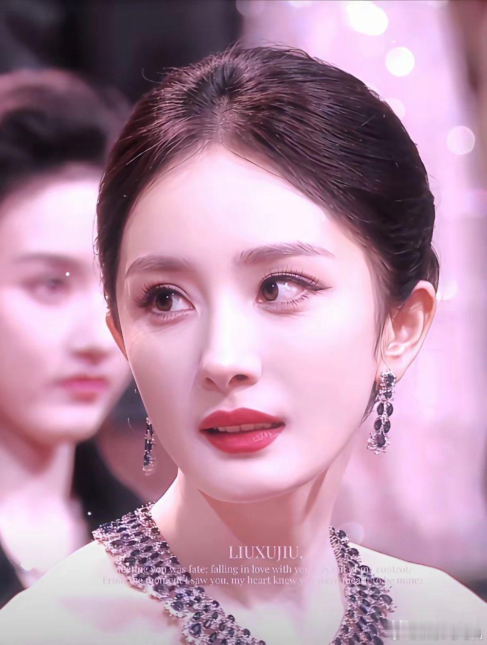 微博之夜，甩锅了！2月5日，面对杨幂工作室的强硬质问，官方在21:22发布致歉声