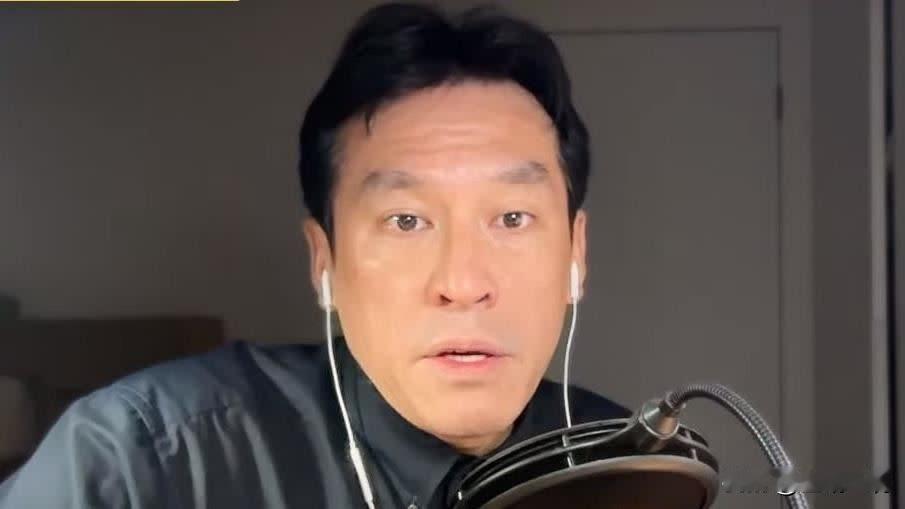 黄暐瀚将华侨妄称为“中侨”媒体人黄暐瀚今天（28日）在节目中妄称，“郑丽文去