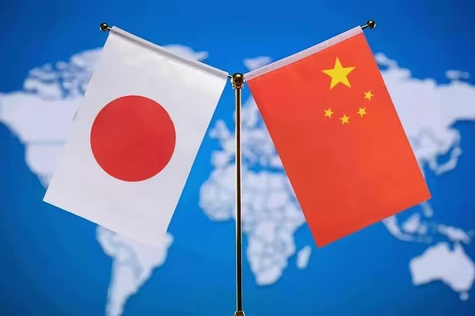 11月12日，中国驻日大使馆在社交媒体上的一则发文，像一块巨石投入平静的湖面，瞬