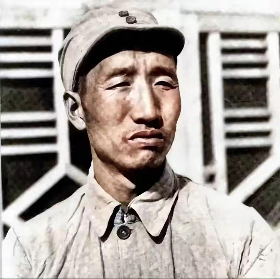 1948年5月的山西晋中平原，麦浪翻滚，金黄一片，本该是农人喜获丰收的时节。可刚