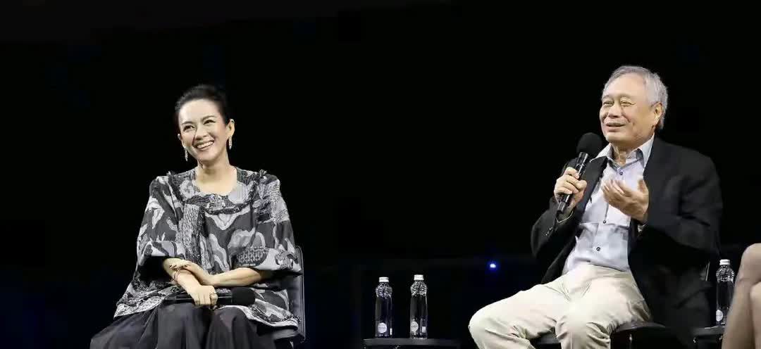 章子怡和汪峰的离婚原因，从章子怡对张艺谋、李安导演的态度，或可看出一些端倪，章子
