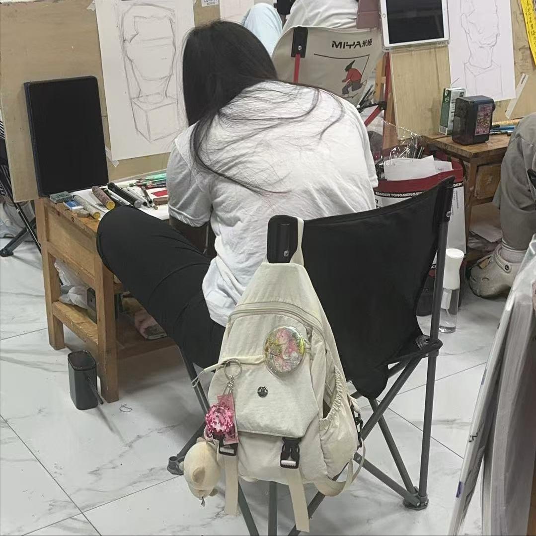学了12年英语，背烂3500个单词，高考英语没下过120分，