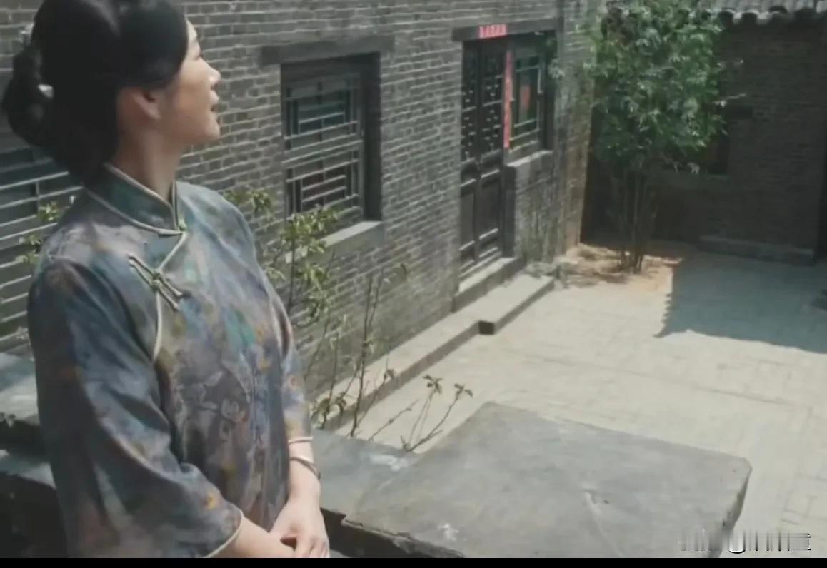 《生万物》中，你或许羡慕苏苏的生活，却接受不了她原著中的结局！在这部剧中，苏苏