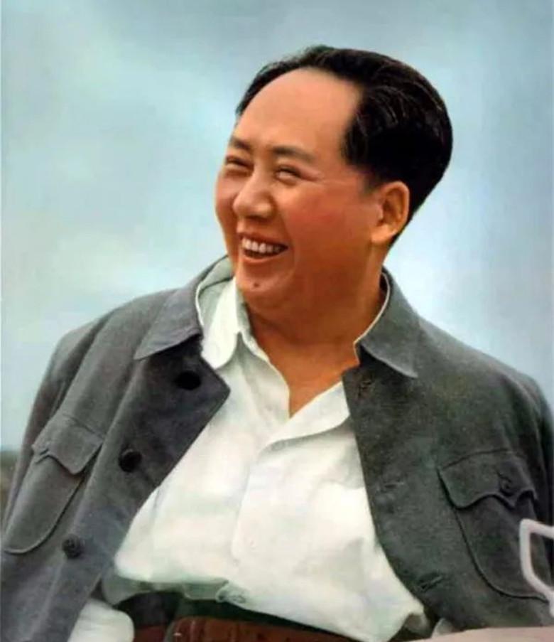 外国友人请教毛泽东究竟应选择中国身份还是马克思主义者？毛主席巧妙作答令人深思公