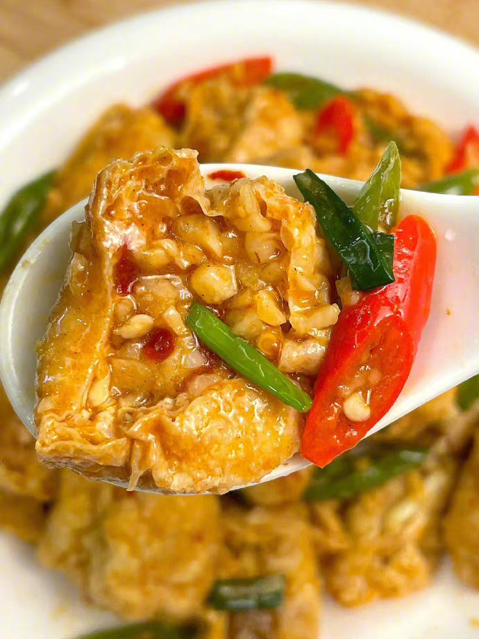 家常菜巨好吃的辣椒炒油豆腐​​​