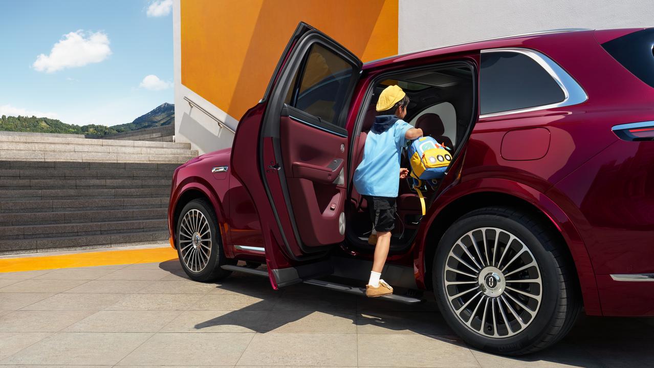 问界M7车主都是些什么人?这份数据很真实了手握30万预算选购家庭SUV,面对琳