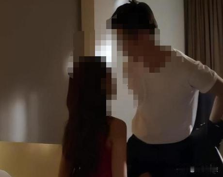 广西，已婚男认识了年轻漂亮的女生，展开猛烈的追求，女子看到男子财力丰厚，最终也是