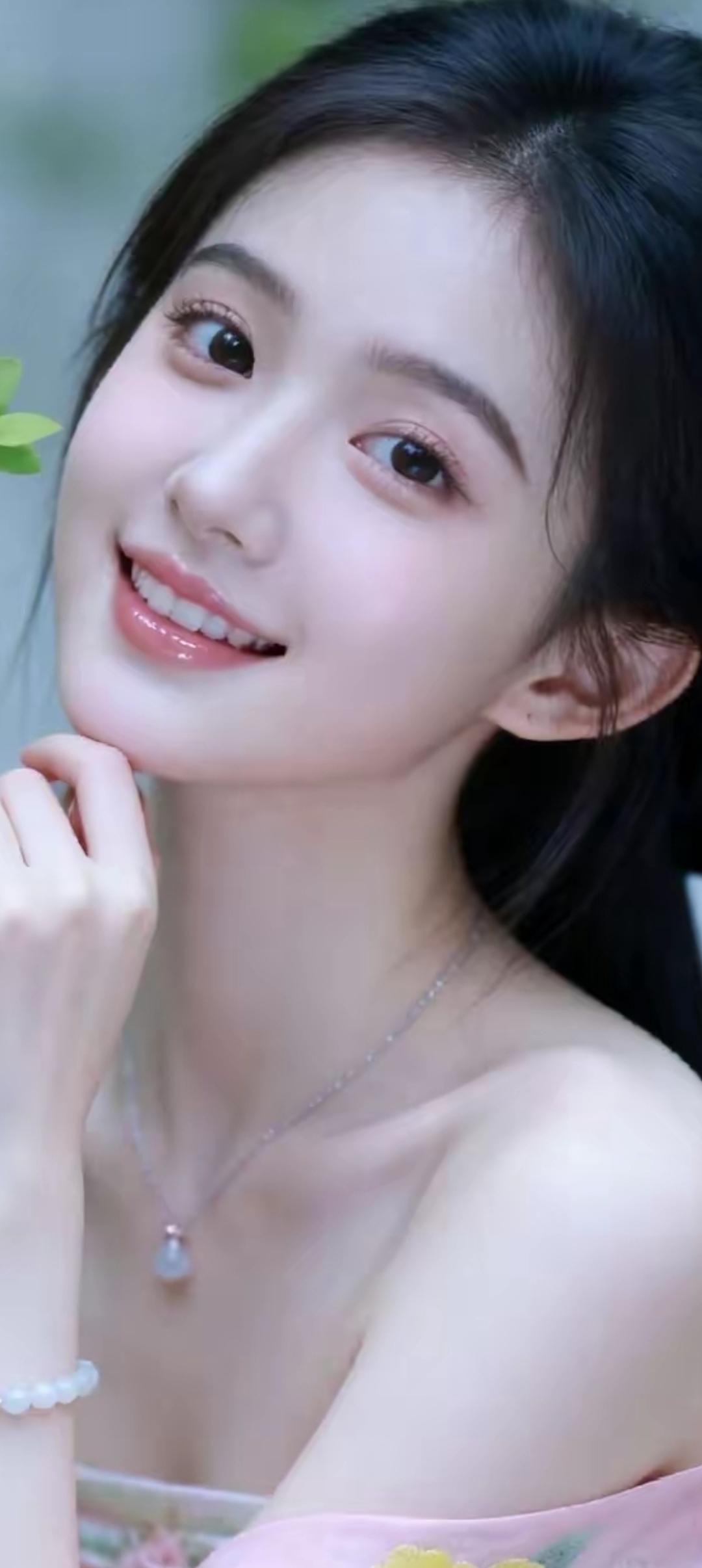 甜美笑容，清新自然，少女心爆棚！🌸💖