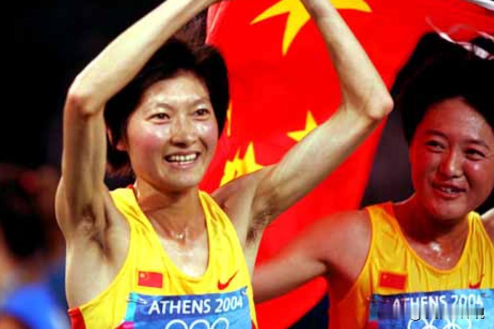 中国选手绝对少跑一圈！2004年雅典奥运会上，出现了一个惊天大乌龙，黑人选手以为