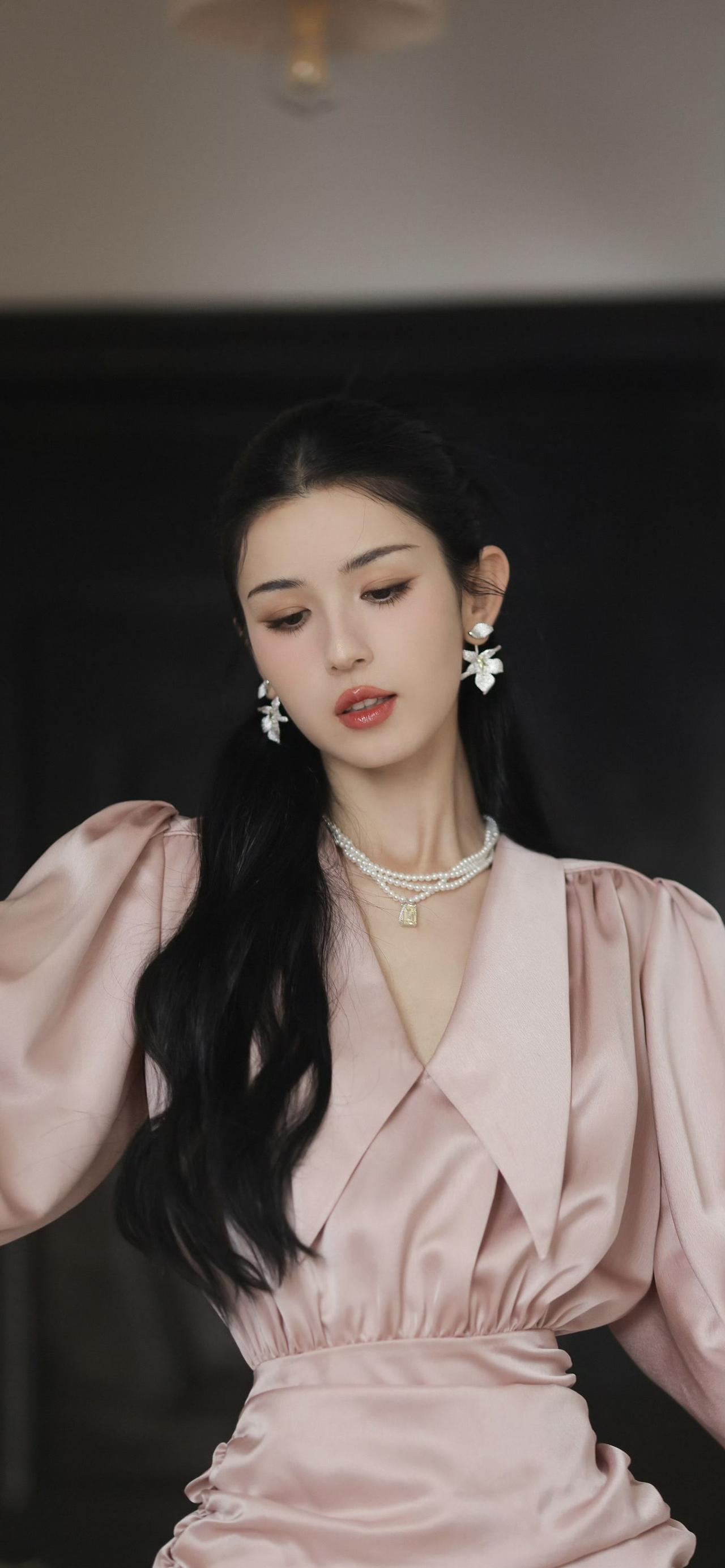 美女壁纸-第6136期-哈妮克孜