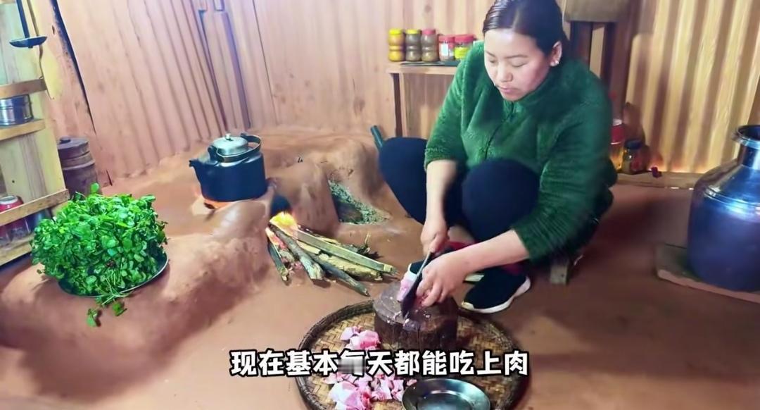 尼泊尔山村公务员太太的美好生活，看起来不错哦！谁能想到，在尼泊尔一个偏僻山村