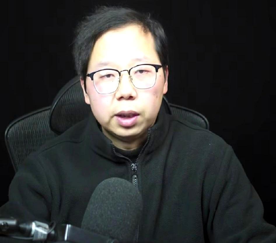 王楚钦1月彻底隐身，粉丝急疯：冠军赛门票直接掉价。孙颖莎脚伤躺平，官方盖