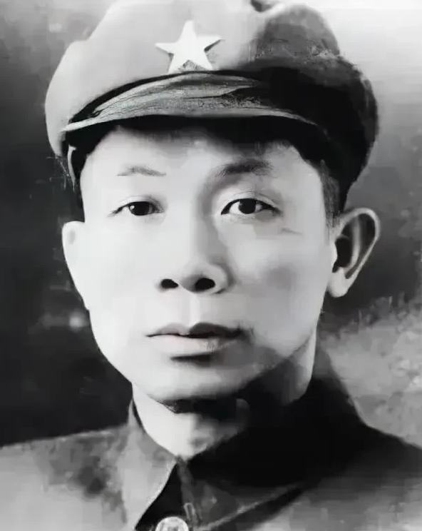 1971年，重病的浙江副省长冯白驹写了一封求救信，伟人读后，立即派人喊来广州军区