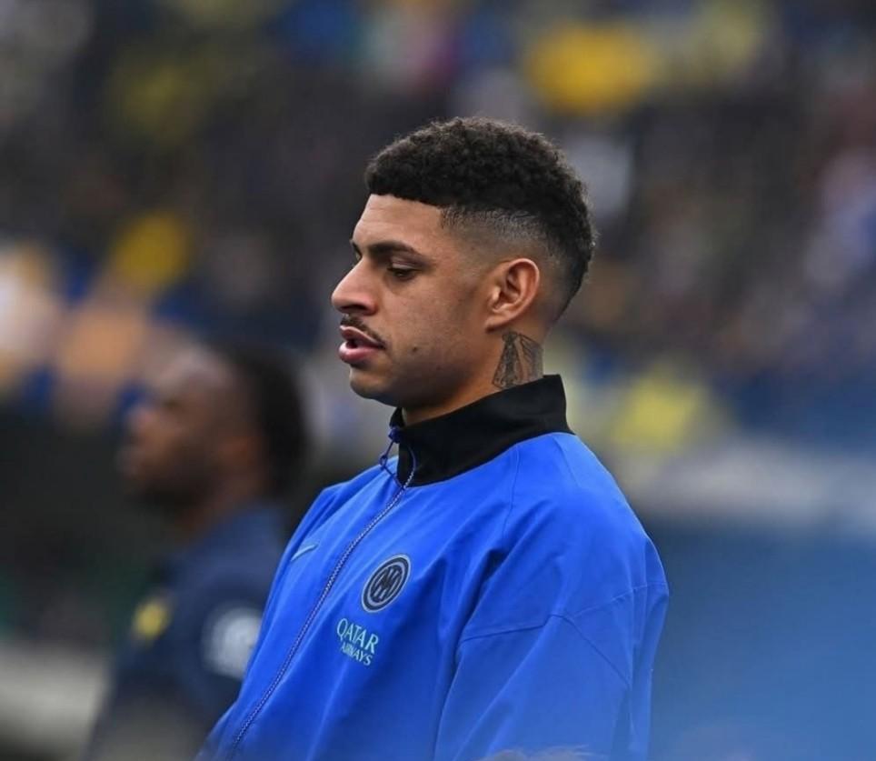 恩里克离队动态！根据意大利媒体足球市场记者瓜罗的消息，介于巴西球员恩里克在国际米