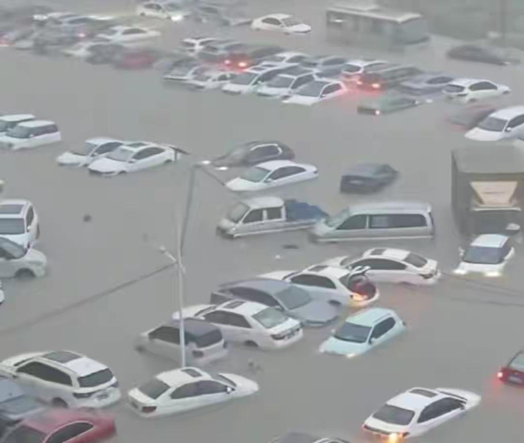 全国多地暴雨刷屏！超强厄尔尼诺来袭，今年的天气，真的不简单！最近刷遍朋友圈